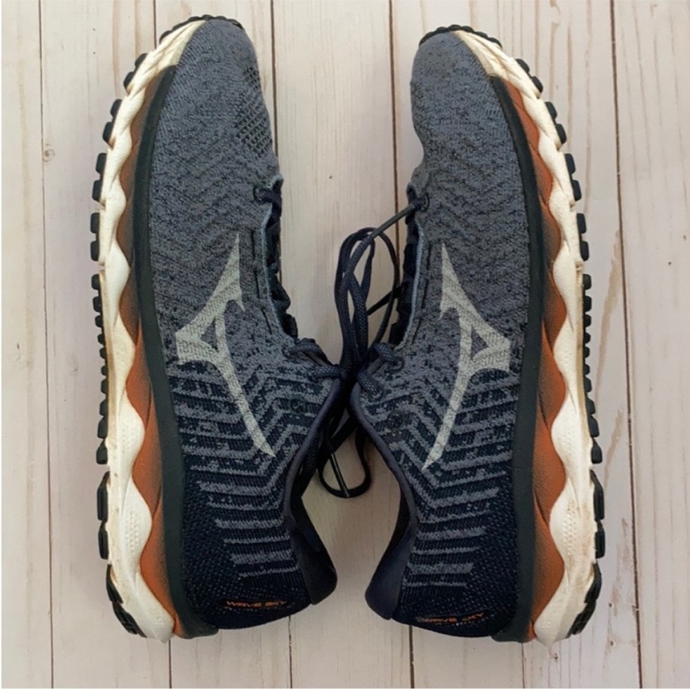 Men’s Mizuno Wave Sky Waveknit 3 Running Shoes - Picture 2 of 10
